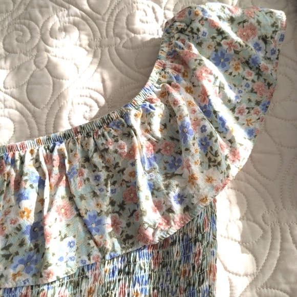 Carly Jean Los Angeles Ruffled Floral Maxi Dress - Picture 8 of 13